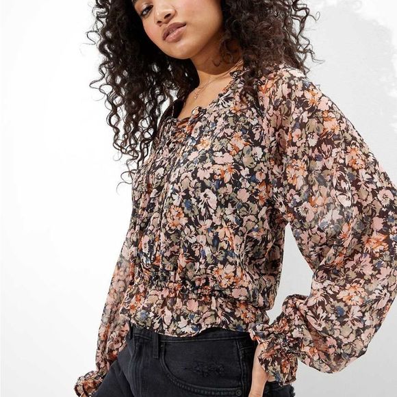 American Eagle • Chiffon Lace Up Blouse in Washed Black - Picture 1 of 15